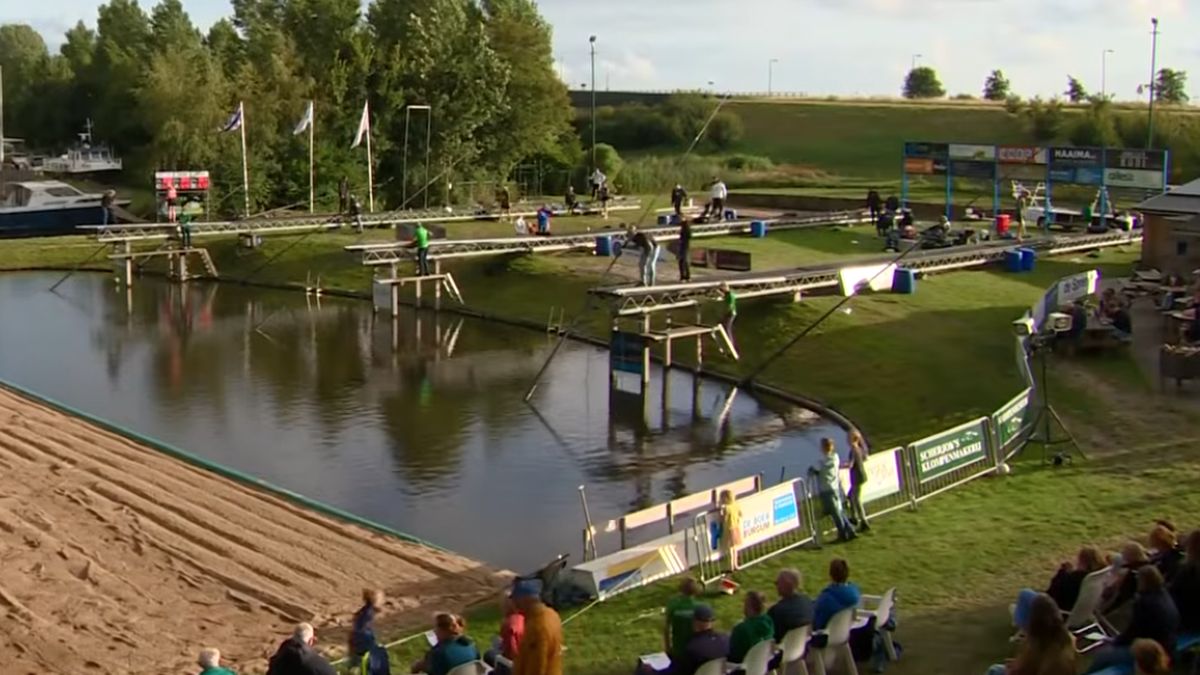 Koudumer ljeppers in actie bij het Keningsljeppen in Burgum